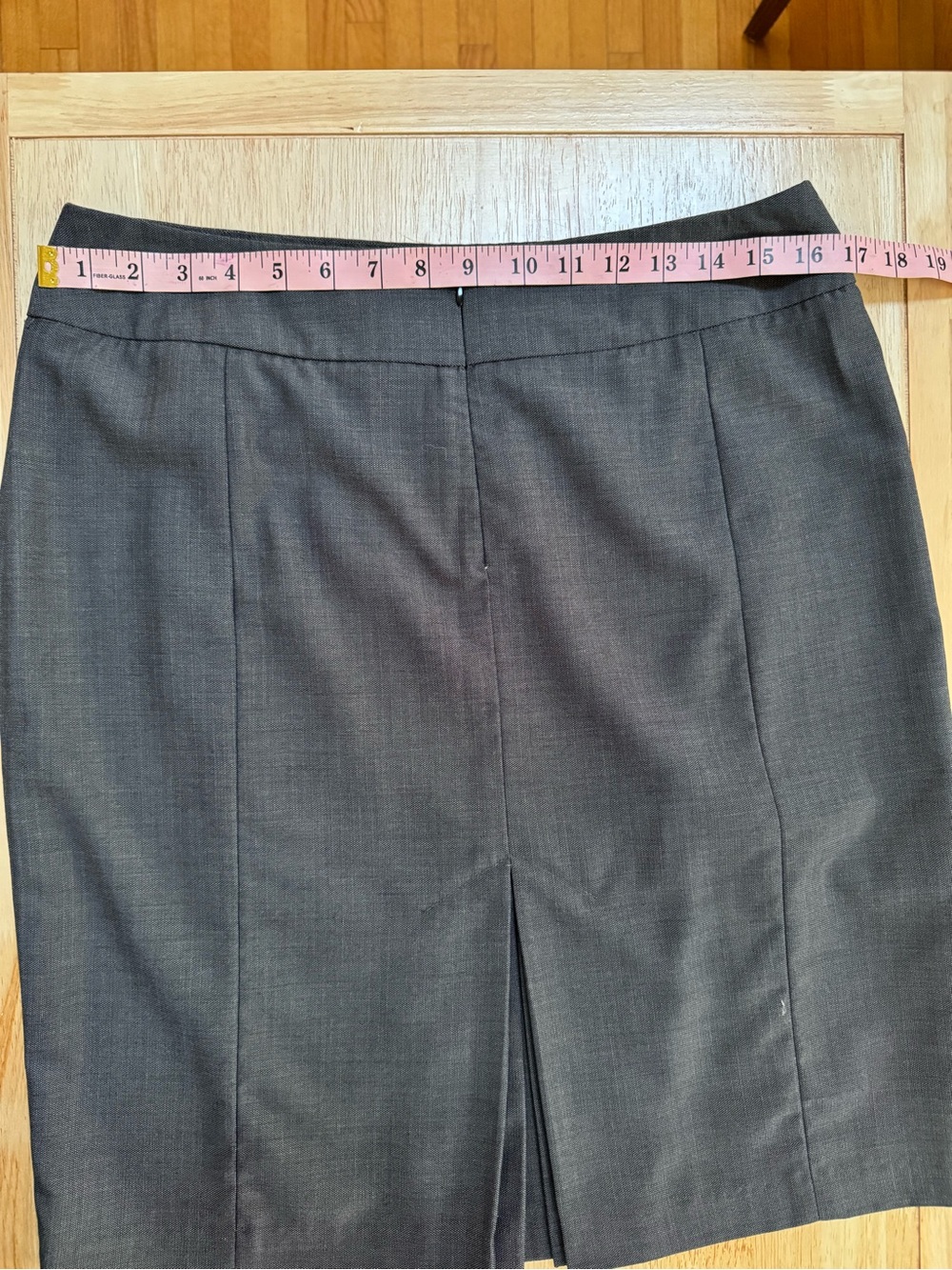New York & Company Charcoal Gray Pencil Skirt Size 12 Office Chic Minimalist - Picture 6 of 7